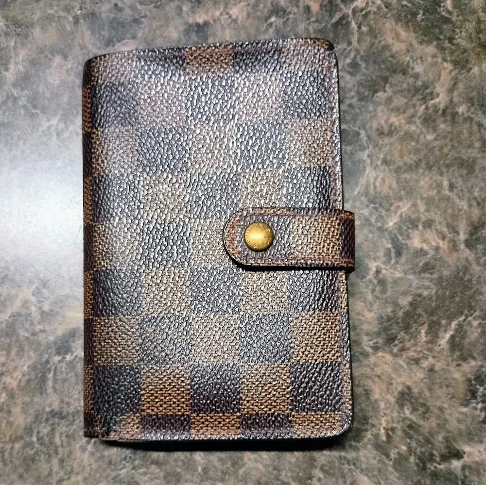 Authentic Louis Vuitton Brown Portefeuille Viennois  Damier Ebène Wallet 🤎 - Picture 3 of 13
